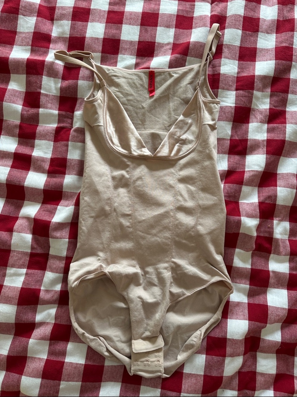 SPANX (L) Beige Nude Shapewear Bodysuit with bootie lift.